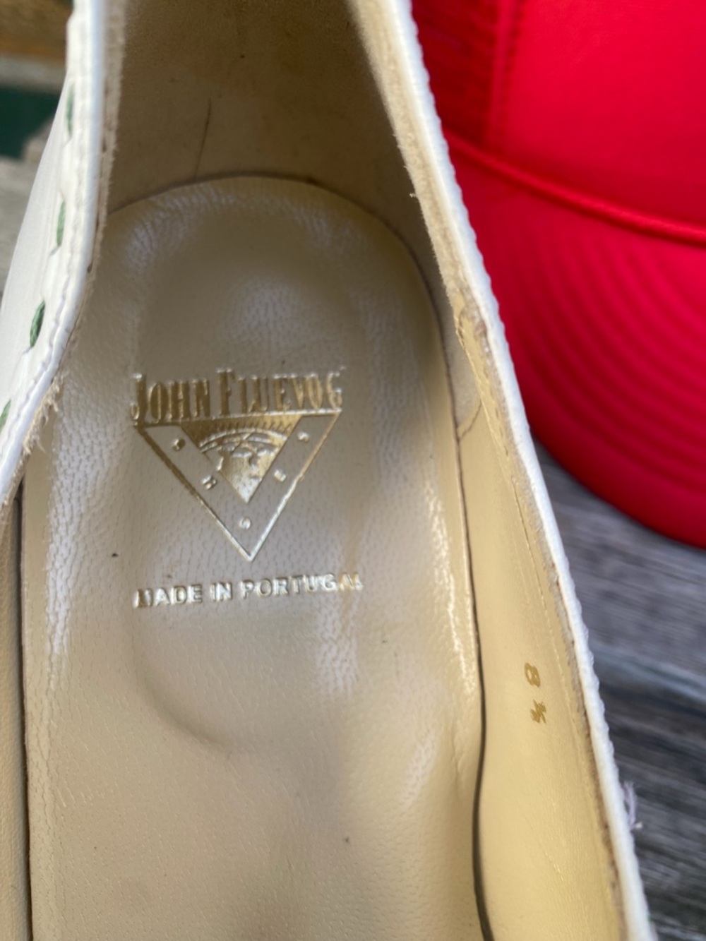 JOHN FLUEVOG CHOICE white and green VANNY PUMPS 9 HEELS LEATHER PIN-UP SHOES - Picture 11 of 14
